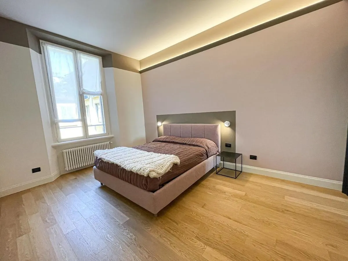 Luxury Penthouse - 5 Min To Duomo Διαμέρισμα Μιλάνο 0*,  Ιταλία